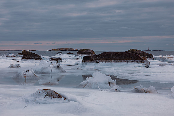 10. pl (Monica Tronsmoen) - Ice landscape