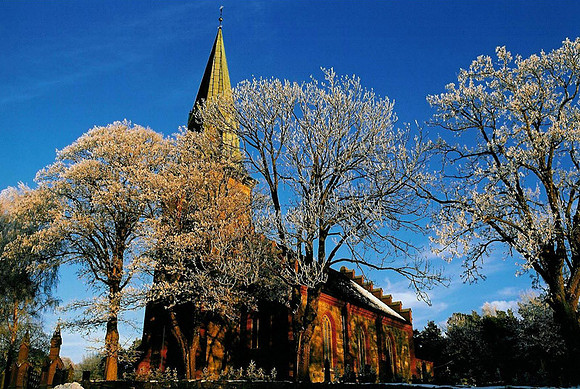 18/4-02: Tjøme Kirke