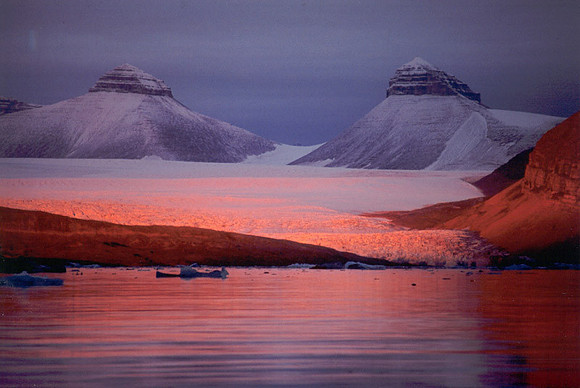 8/10-02: Kongsbreen med to kroner